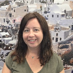 Lindsay Kerr Transat Travel Oshawa Centre