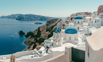 Greece: Between Paradise Islands and Ancient Treasures